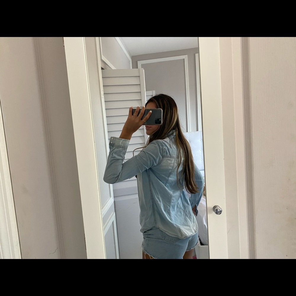 button down shirt - Picture 2 of 3